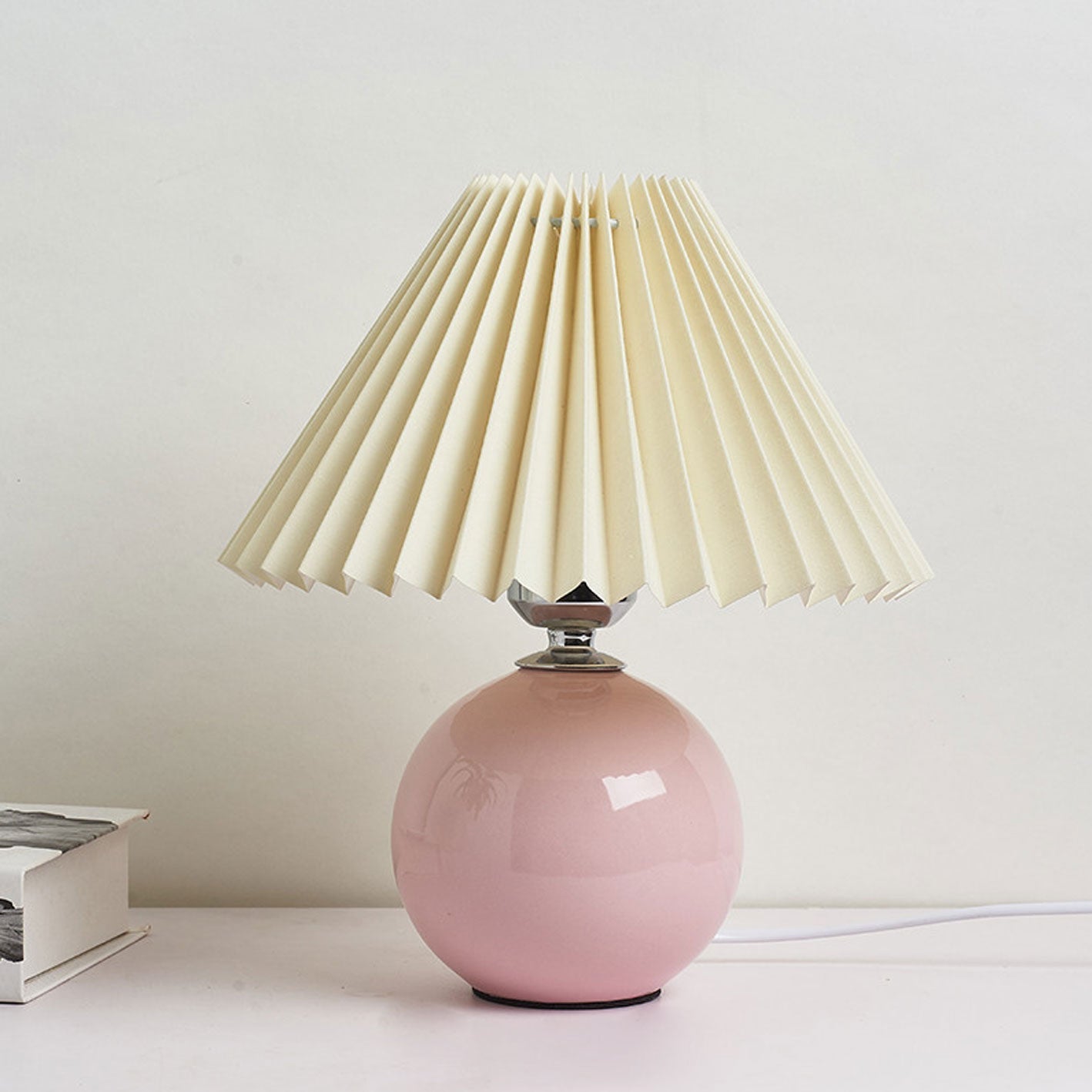 Luminária de mesa em cerâmica plissada estilo nórdico