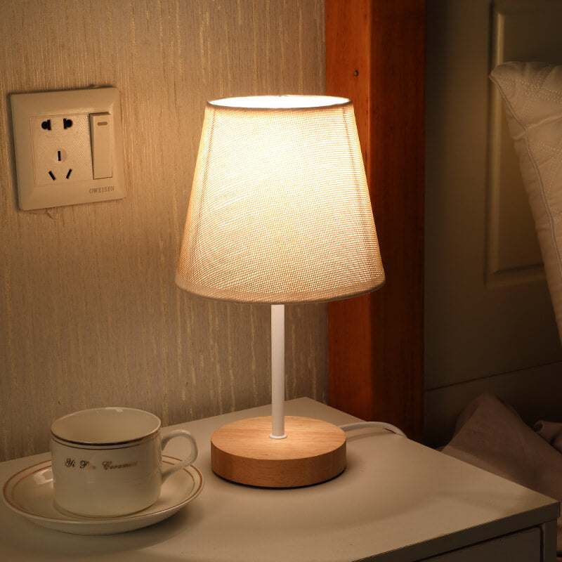 Luminária de mesa em madeira estilo vintage nórdico com LED