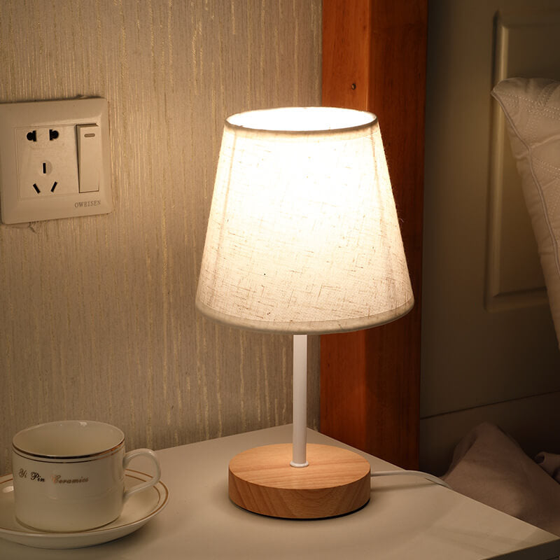 Luminária de mesa em madeira estilo vintage nórdico com LED