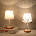 Luminária de mesa em madeira estilo vintage nórdico com LED