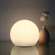 Luminária de mesa sem fio RGB com controle remoto - Abajur recarregável com 16 opções de cores para ambientação.