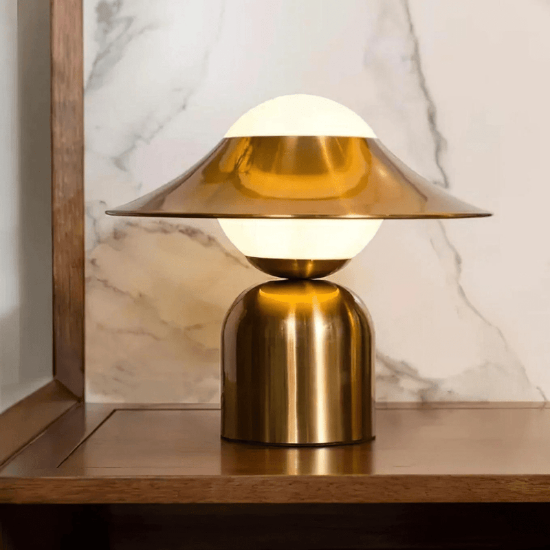 Luminária de mesa sofisticada Hommfer - Acabamento Dourado em Luz Convencional para Quarto/Sala de Estar