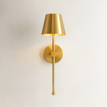 Luminária de parede | Elegante lâmpada sem fio com design contemporâneo e iluminação suave para ambientes sofisticados.