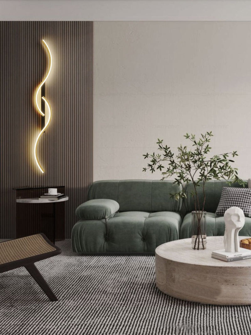 Luminária de parede LED contemporânea com design artístico envolvente e iluminação suave que transforma ambientes.