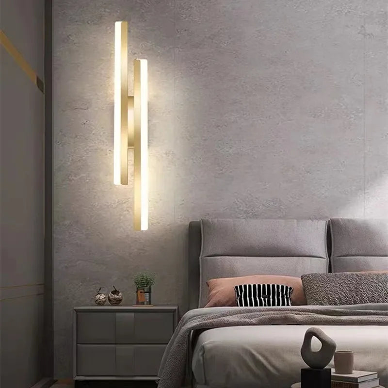 Luminária de parede LED em design minimalista com acabamento elegante para ambientes sofisticados.