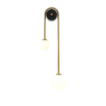 Luminária de parede arqueada em metal polido, ideal para iluminar com sofisticação e estilo ambientes contemporâneos.