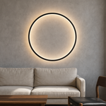 Luminária de parede em anel luxuoso com iluminação suave e design contemporâneo para ambientes requintados. ∅ 30cm