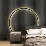 Luminária de parede em anel luxuoso com iluminação suave e design contemporâneo para ambientes requintados. ∅ 80cm