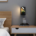 Luminária de parede em cerâmica iluminada com LED suave e design contemporâneo, trazendo charme e alegria ao seu espaço.