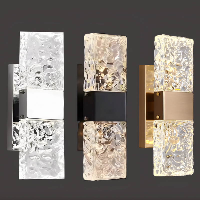Luminária de parede em cristal iluminada por LED com design contemporâneo e sofisticado.