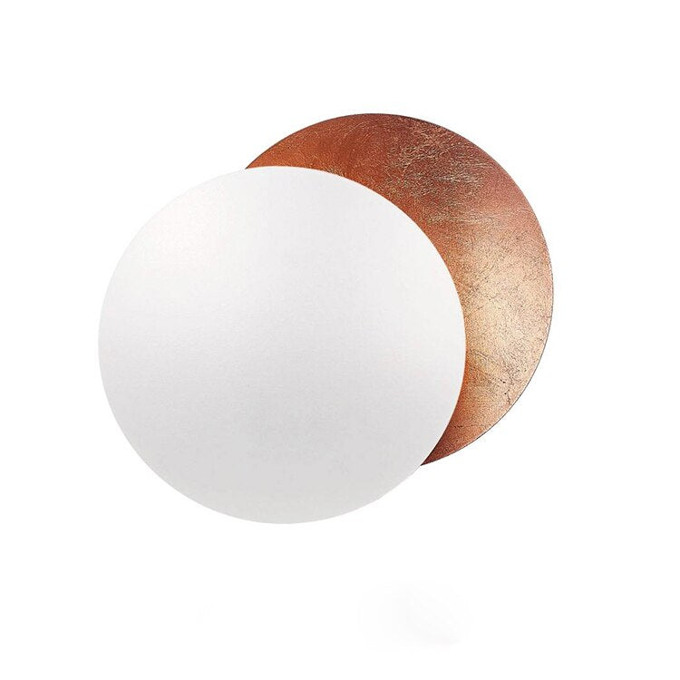 Luminária de parede em formato de eclipse solar com iluminação suave e design contemporâneo que transforma ambientes. Cobre Branco