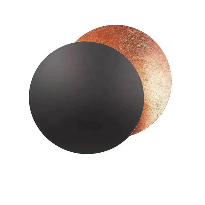 Luminária de parede em formato de eclipse solar com iluminação suave e design contemporâneo que transforma ambientes. Cobre Preto
