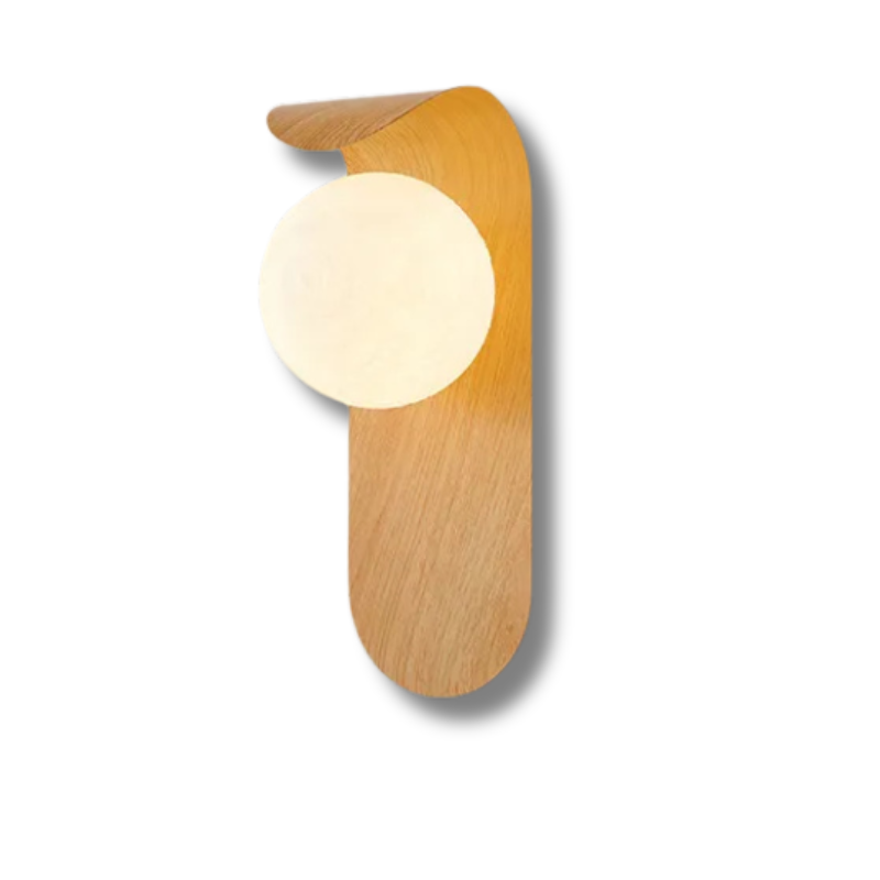 Luminária de parede em madeira de noz com luz suave e design escultural para ambientes sofisticados.