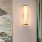 Luminária de parede em pedra refinada com iluminação suave e design escultórico contemporâneo. Dourado (Estilo 2)