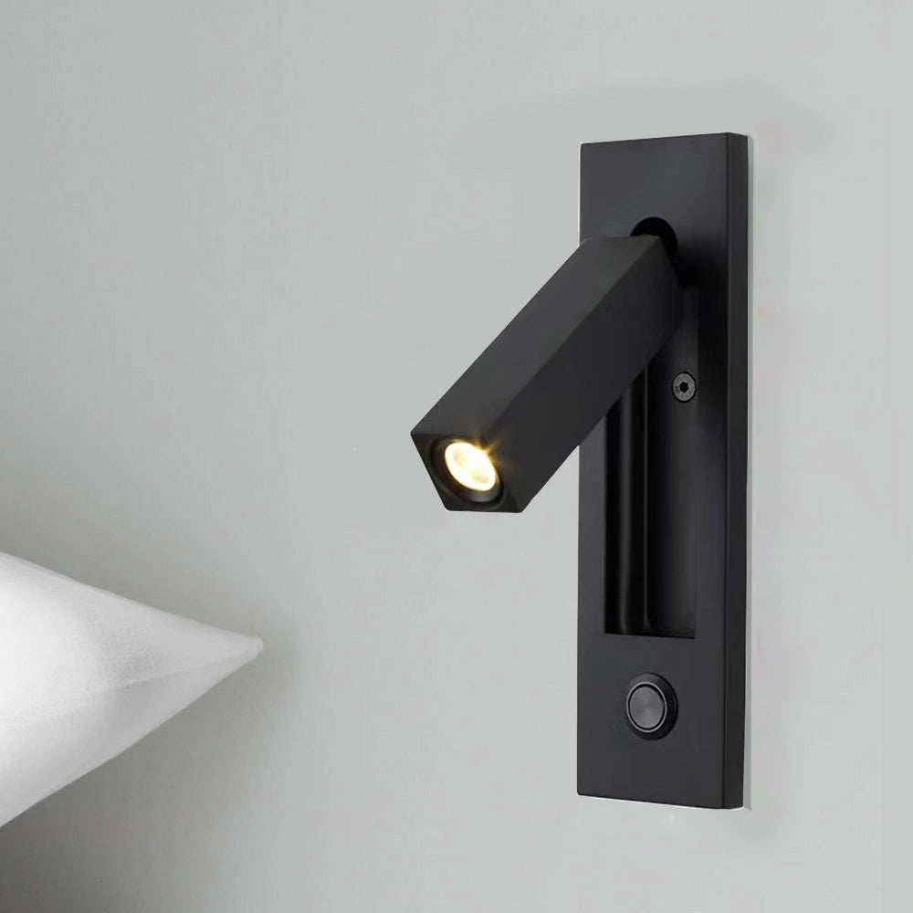 Luminária de parede embutida com luz suave e design clássico para um ambiente de sono sereno e requintado.