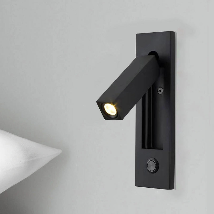 Luminária de parede embutida com luz suave e design clássico para um ambiente de sono sereno e requintado.