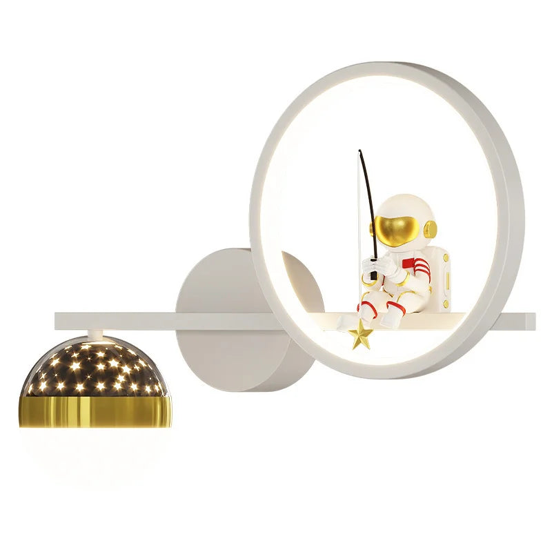 Luminária de parede encantadora em formato de nuvem, com iluminação suave e acolhedora, perfeita para o quarto dos pequenos.