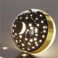 Luminária de parede encantadora em formato de nuvem, com iluminação suave e acolhedora, perfeita para o quarto dos pequenos.