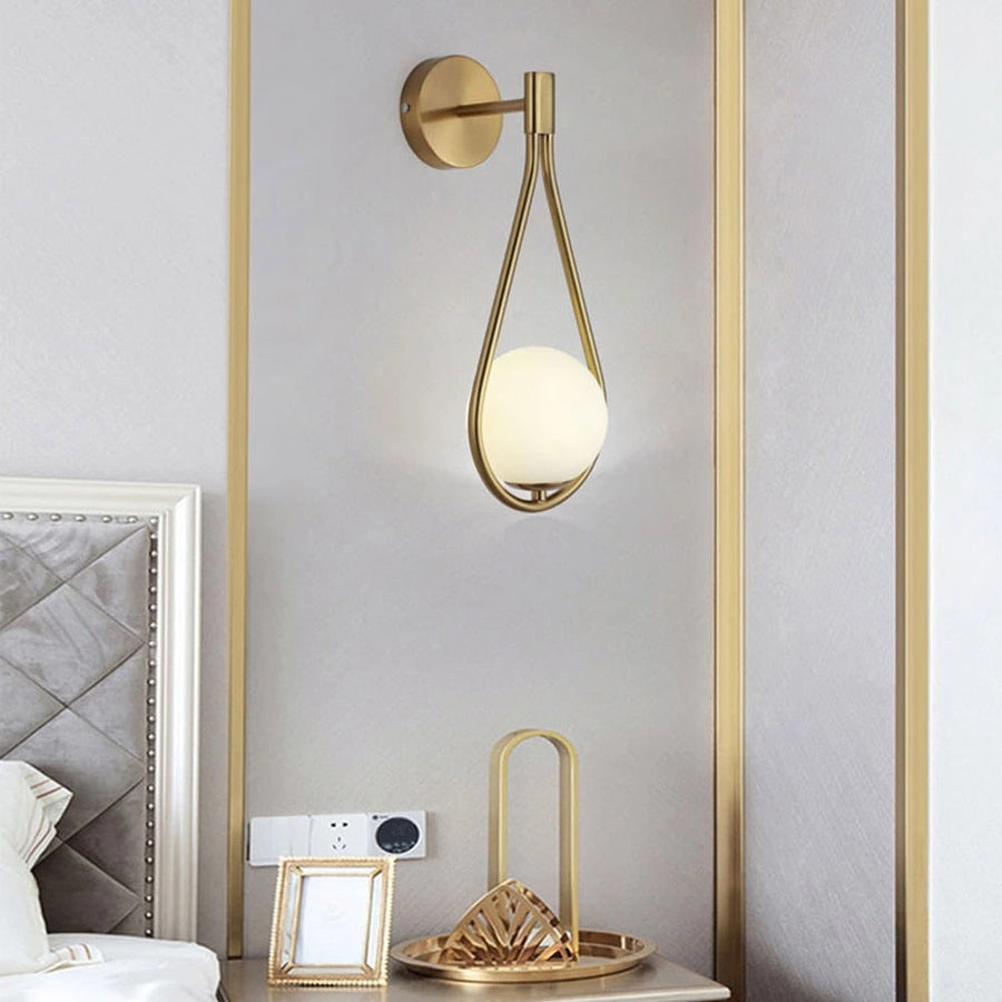 Luminária de parede minimalista em estilo escandinavo com iluminação suave e difusa para ambientes sofisticados.