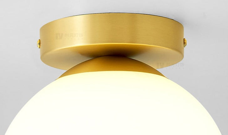 Luminária de parede minimalista em estilo escandinavo com iluminação suave e difusa para ambientes sofisticados.