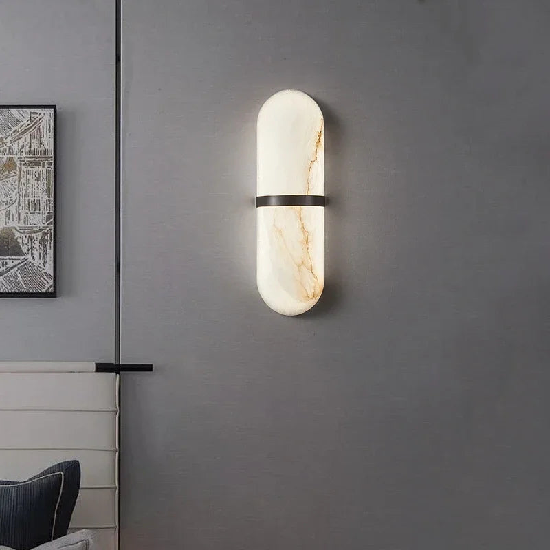 Luminária de parede sofisticada com design escandinavo em mármore e luz suave. Preto
