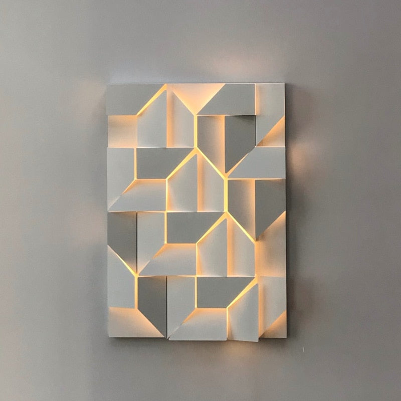 Luminária de parede tridimensional com iluminação suave e design contemporâneo para criar ambientes deslumbrantes.