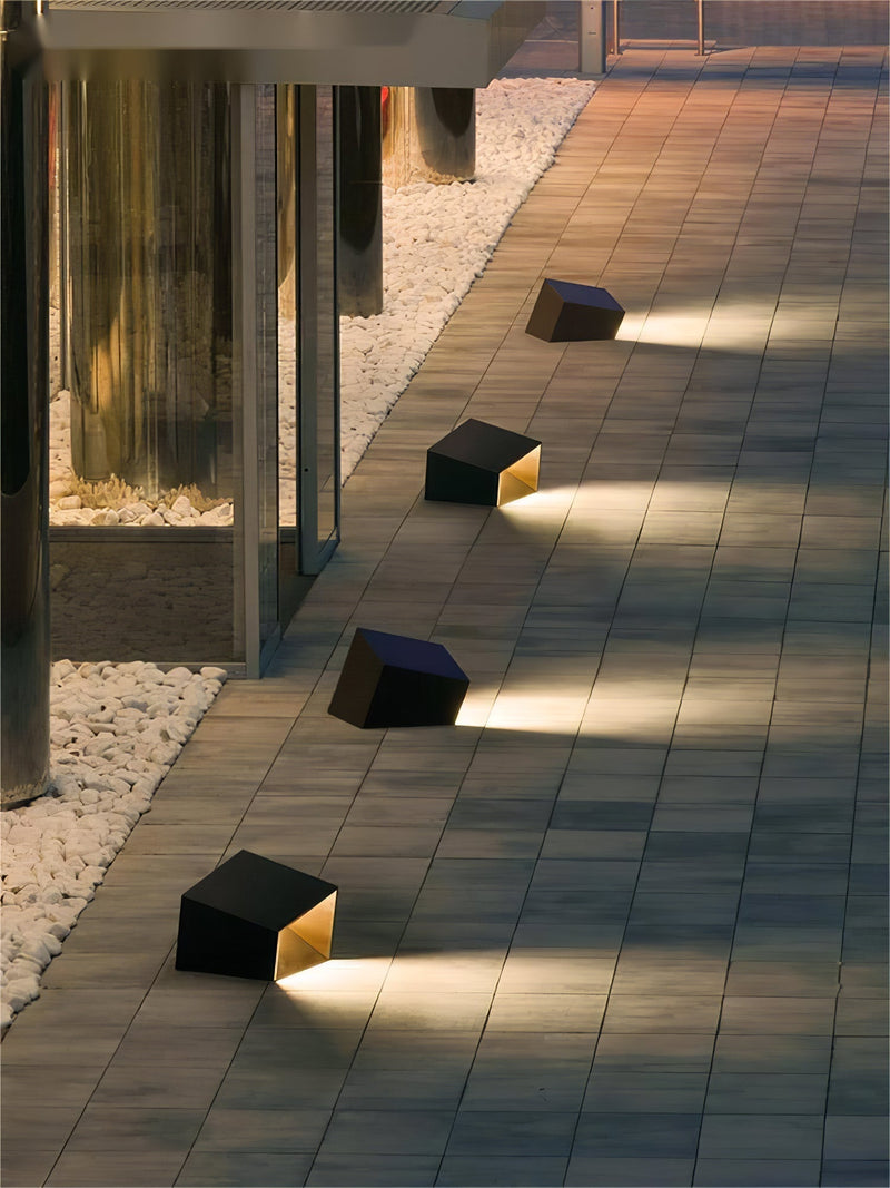 Luminária externa Cubo de Jardim solar