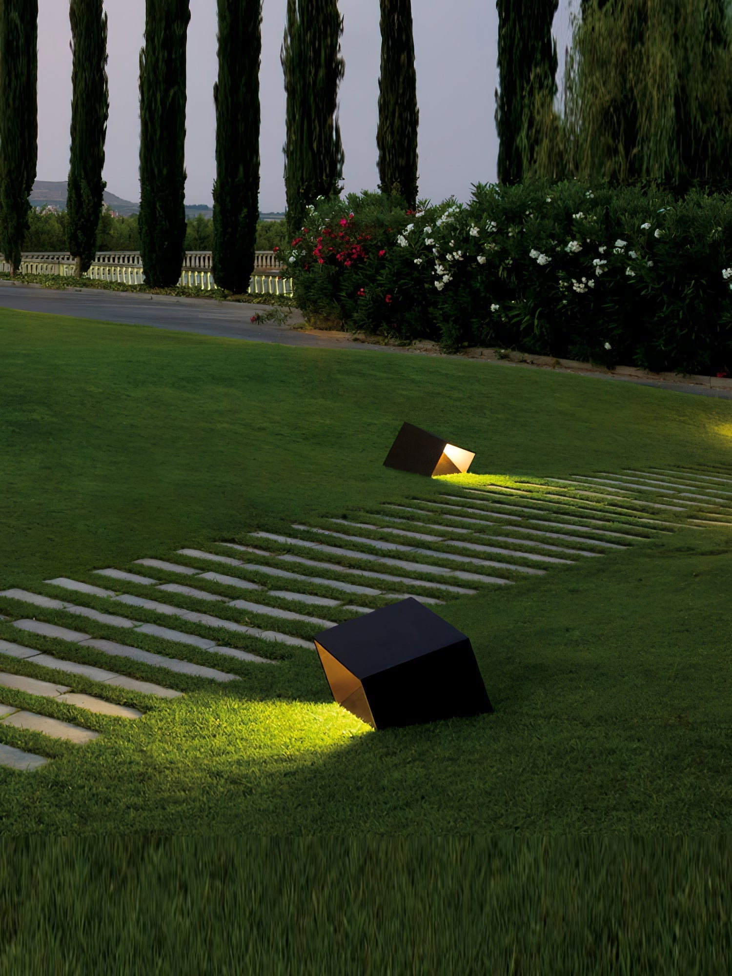 Luminária externa Cubo de Jardim solar