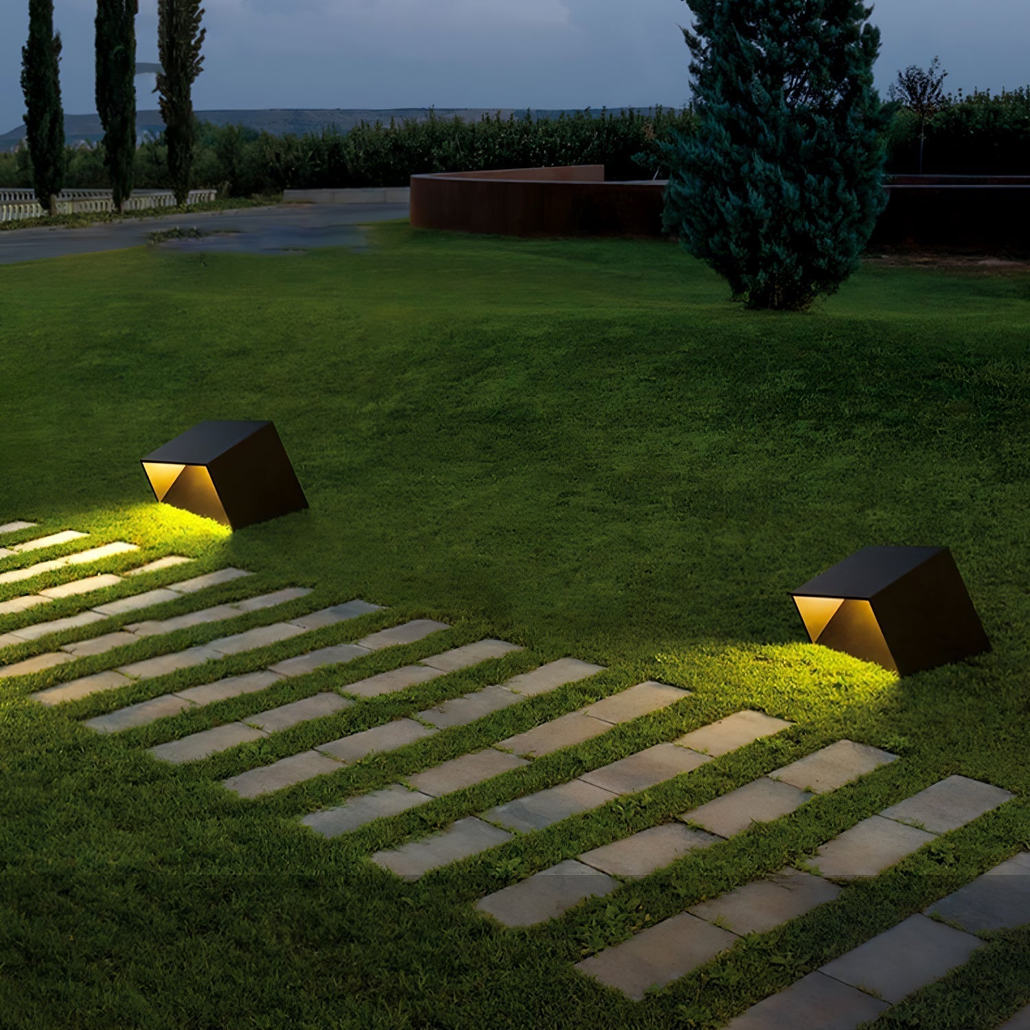 Luminária externa Cubo de Jardim solar