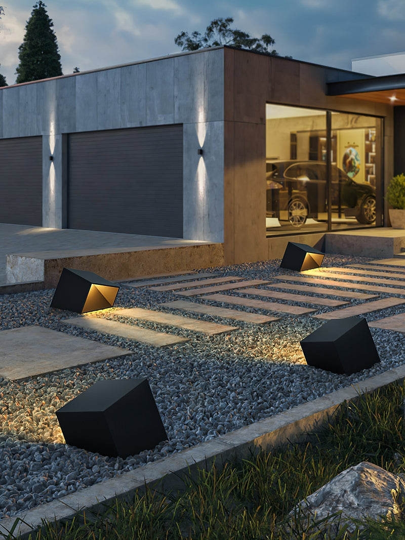 Luminária externa Cubo de Jardim solar