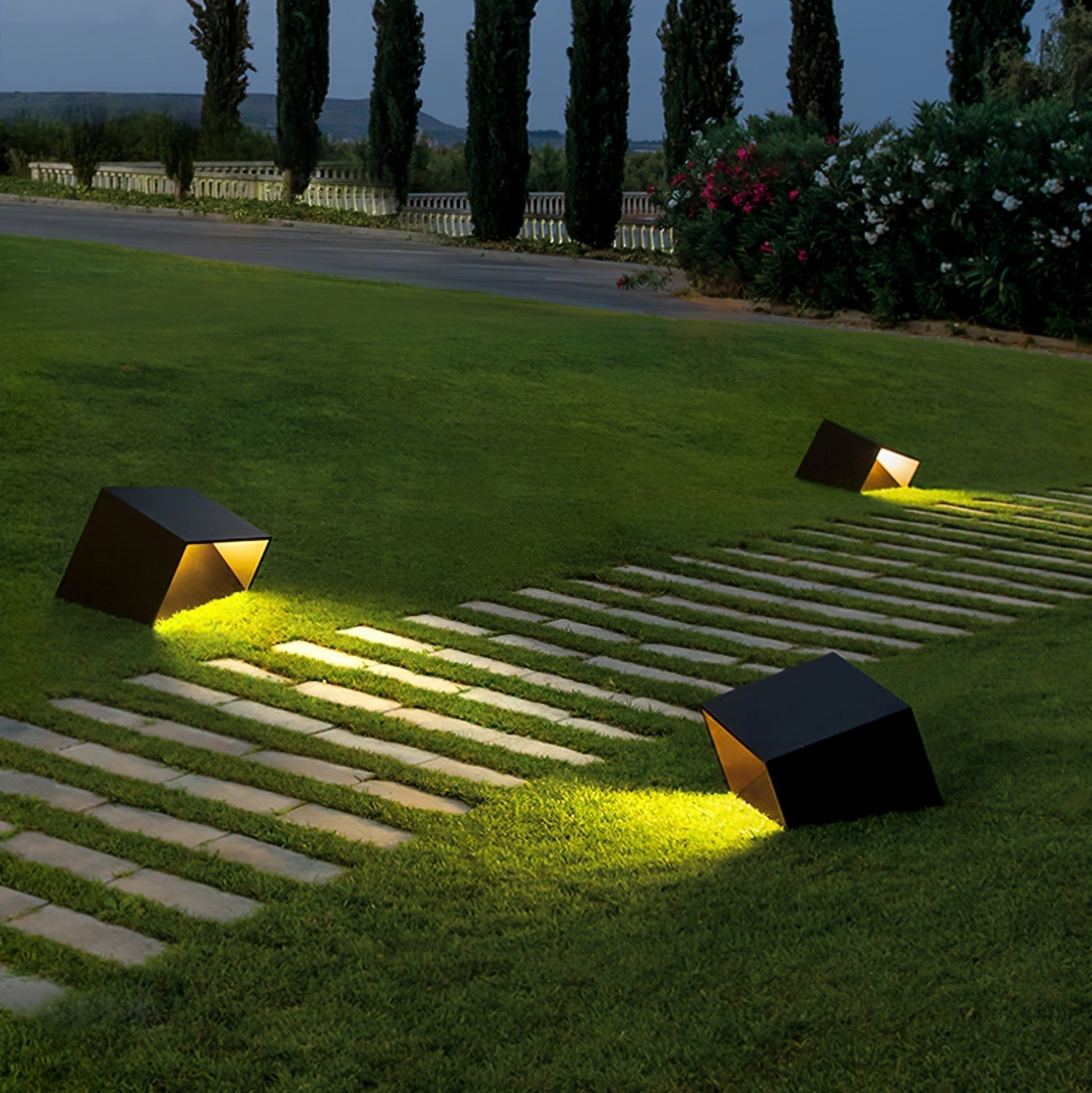 Luminária externa Cubo de Jardim solar