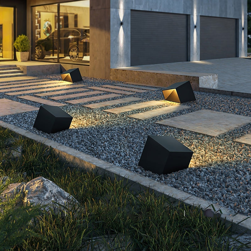 Luminária externa Cubo de Jardim solar