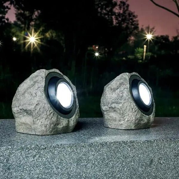 Luminária externa | Iluminação solar em formato de pedra