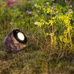 Luminária externa | Iluminação solar em formato de pedra