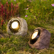 Luminária externa | Iluminação solar em formato de pedra