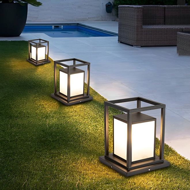 Luminária externa - Poste Solar LED Resistente à Água com Tecnologia Lumosolar Com fio 29,972 cm