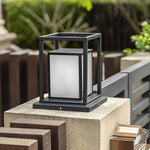 Luminária externa - Poste Solar LED Resistente à Água com Tecnologia Lumosolar