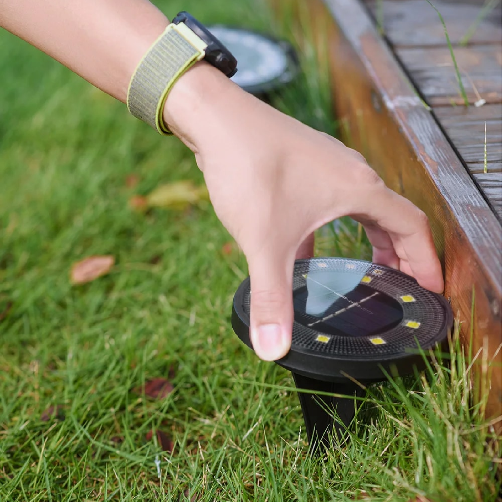 Luminária externa Sconeys™ | Iluminação solar resistente à água