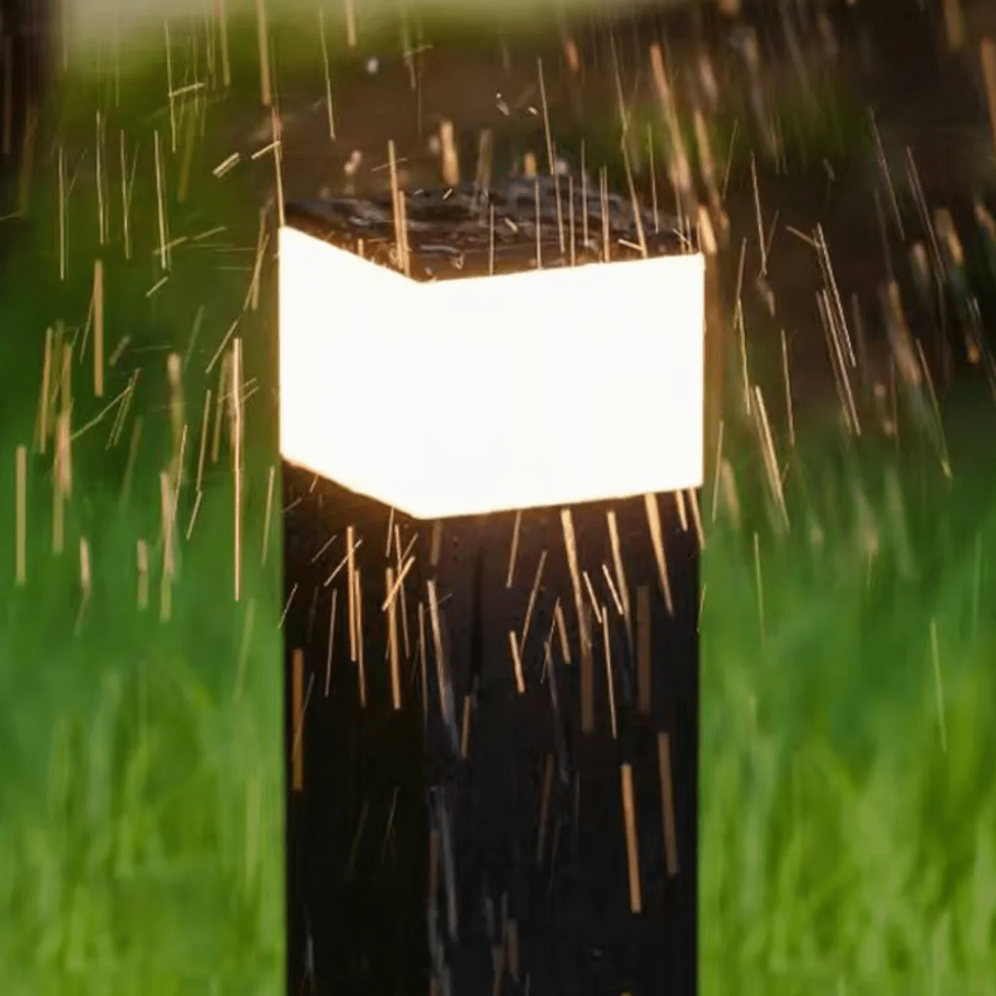 Luminária externa de LED retangular em metal da Orr Industrie Design