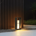 Luminária externa de chão solar