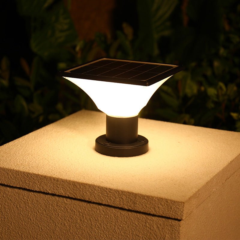 Luminária externa de poste solar