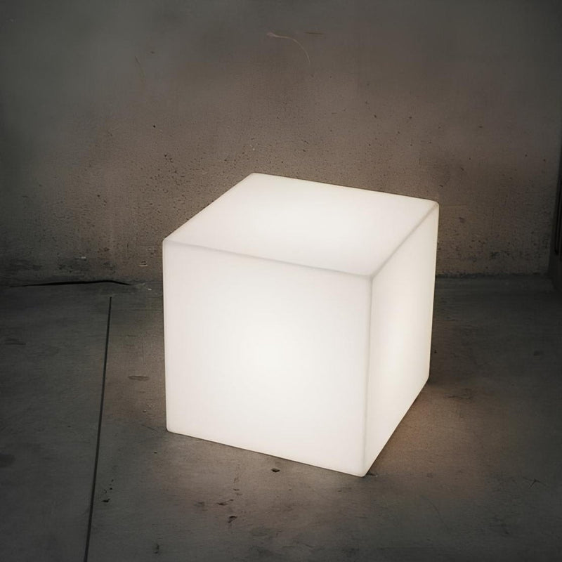 Luminária externa decorativa em formato cúbico para jardim 25cm - Alimentação solar