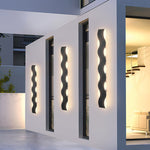 Luminária externa em formato ondulado para parede 20W: 60x10x4.5cm (23.62" x 3.94" x 1.77")