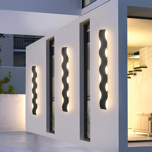 Luminária externa em formato ondulado para parede 20W: 60x10x4.5cm (23.62" x 3.94" x 1.77")