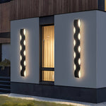 Luminária externa em formato ondulado para parede 26W: 80x10x4.5cm (31.5" x 3.94" x 1.77")