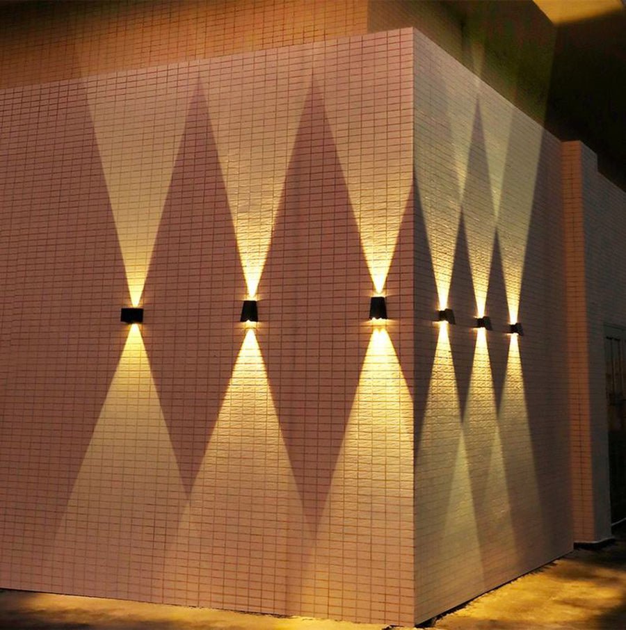 Luminária externa solar LED para parede