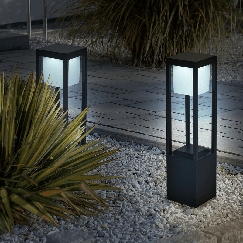 Luminária externa solar Nimbus Cubo 60cm