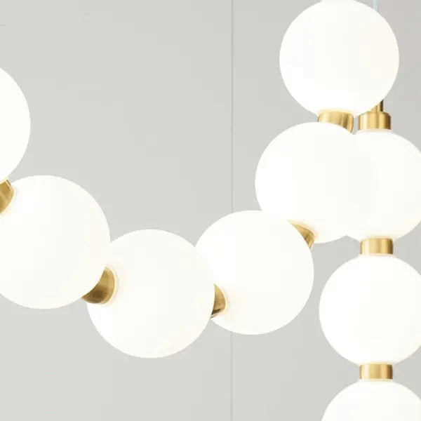 Lustre Elegante de Colar Branco