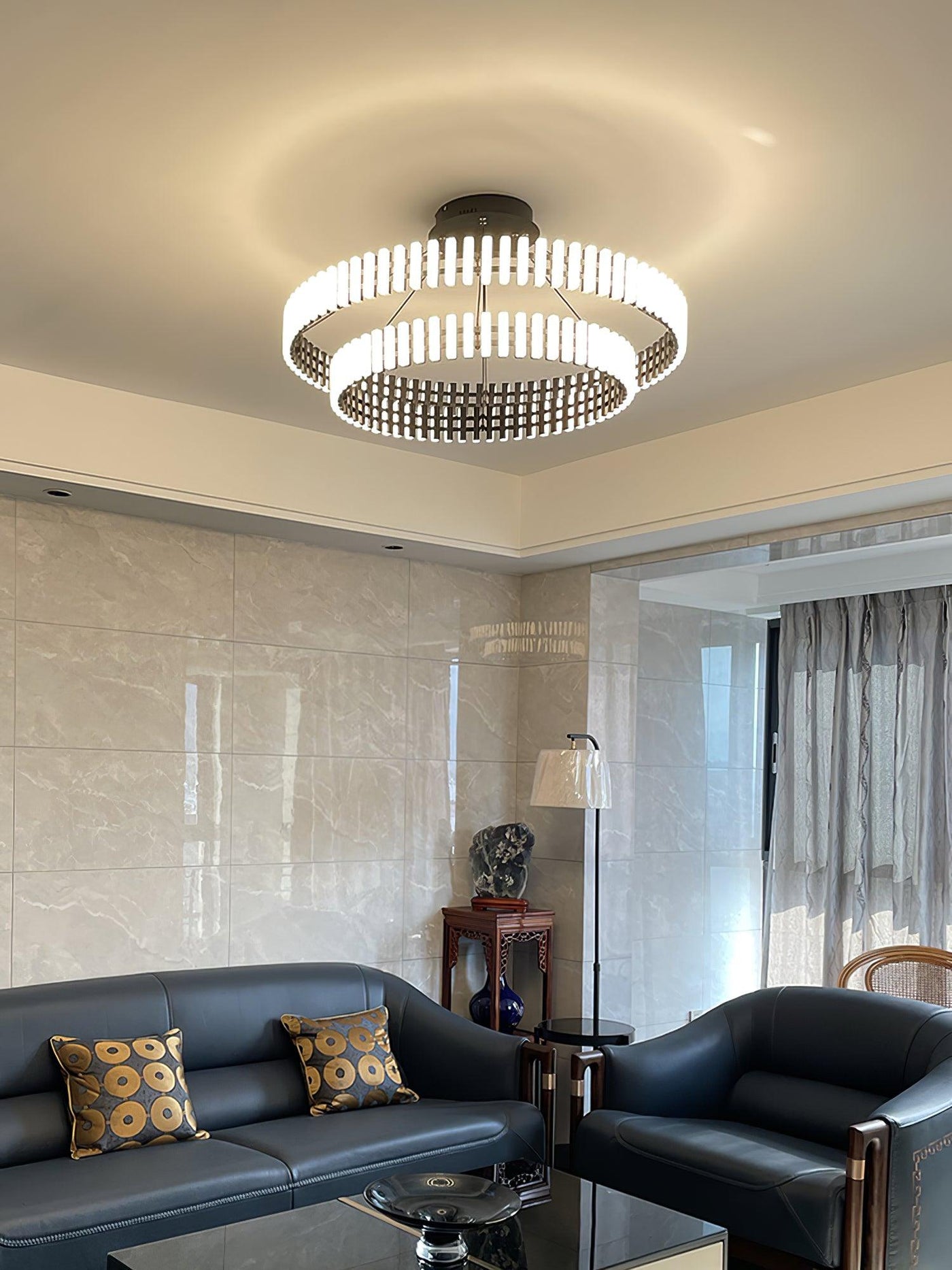 Lustre Suspenso com Iluminação LED