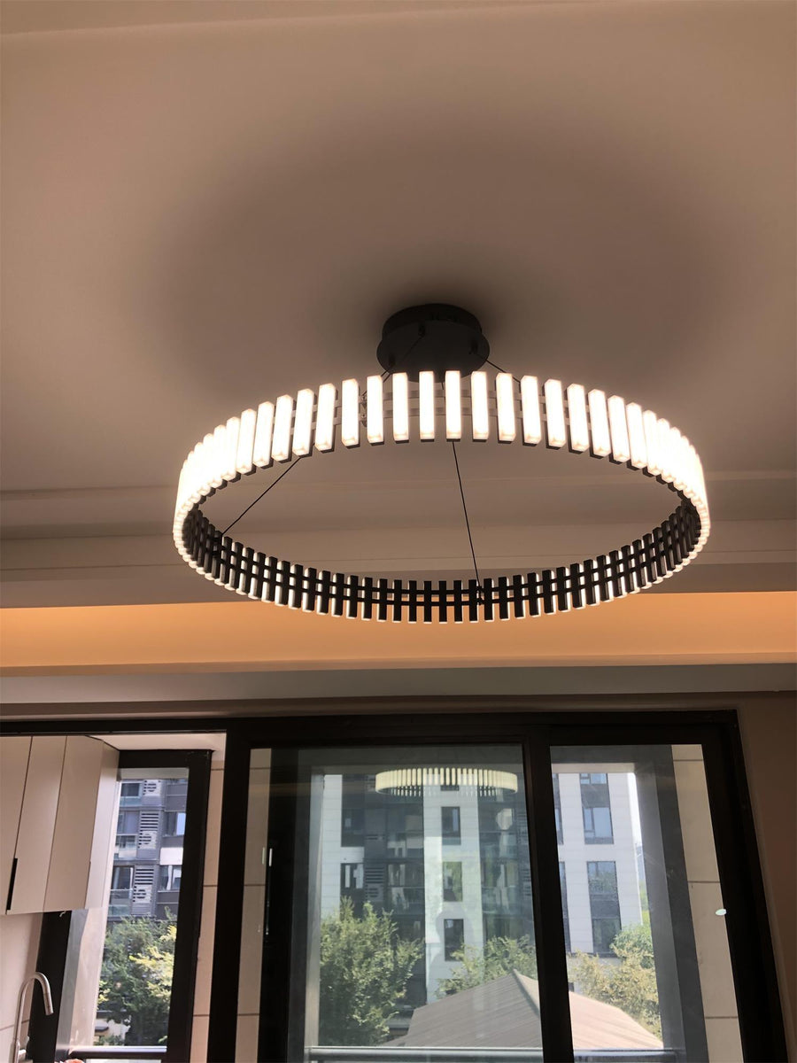 Lustre Suspenso com Iluminação LED
